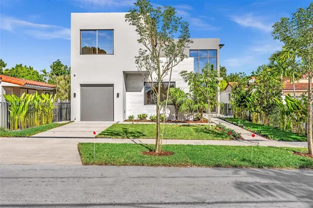 $3,095,000 | 2175 Southwest 25th Street, Miami, FL 33133