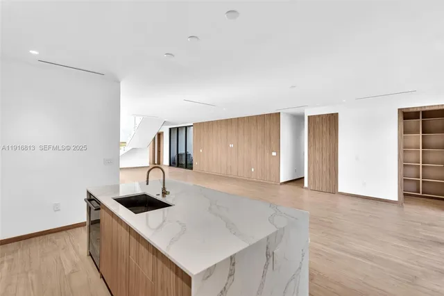 $3,095,000 | 2175 Southwest 25th Street, Miami, FL 33133