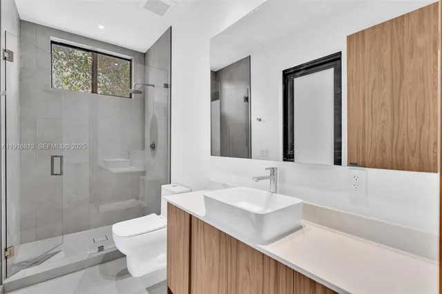 $3,095,000 | 2175 Southwest 25th Street, Miami, FL 33133