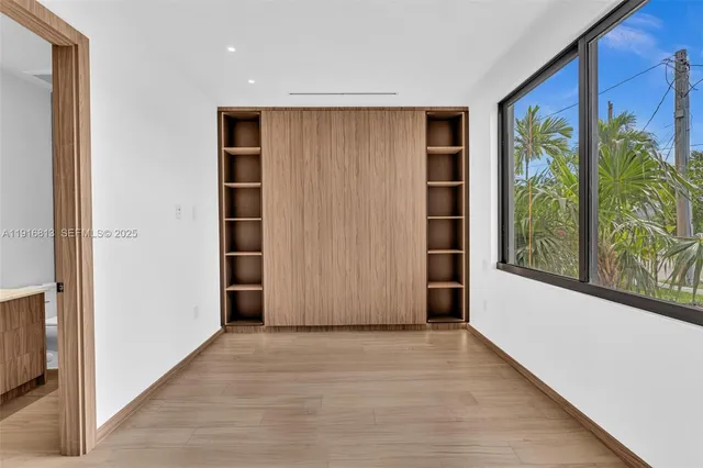 $3,095,000 | 2175 Southwest 25th Street, Miami, FL 33133