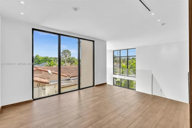 $3,095,000 | 2175 Southwest 25th Street, Miami, FL 33133