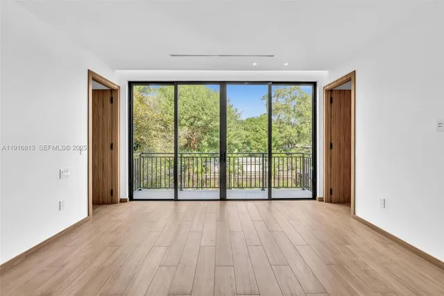 $3,095,000 | 2175 Southwest 25th Street, Miami, FL 33133