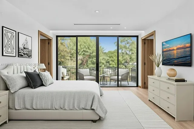 $3,095,000 | 2175 Southwest 25th Street, Miami, FL 33133