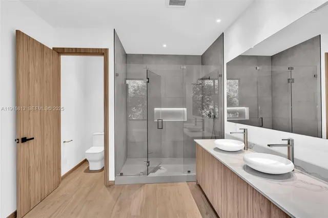 $3,095,000 | 2175 Southwest 25th Street, Miami, FL 33133