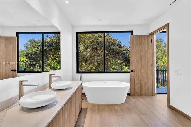 $3,095,000 | 2175 Southwest 25th Street, Miami, FL 33133