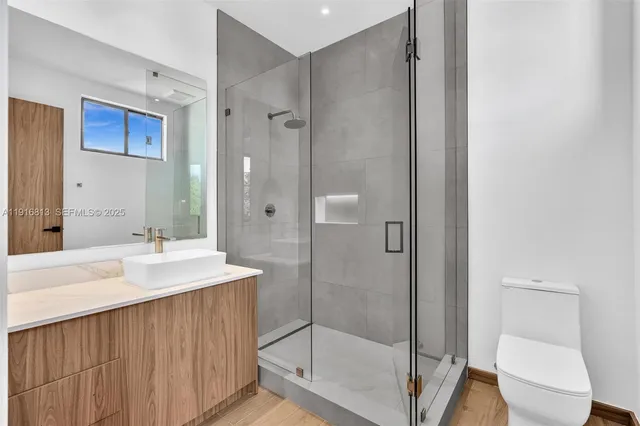 $3,095,000 | 2175 Southwest 25th Street, Miami, FL 33133