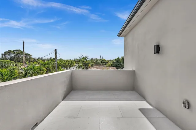 $3,095,000 | 2175 Southwest 25th Street, Miami, FL 33133