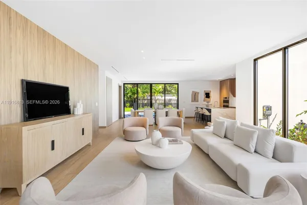 $2,995,000 | 2175 Southwest 25th Street, Miami, FL 33133