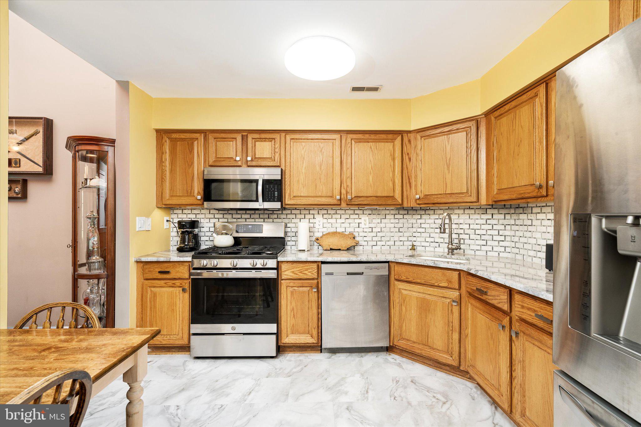 29 Pizzullo Road Hamilton, NJ 08690 - Photo 5 of 29 Gallery Image 5