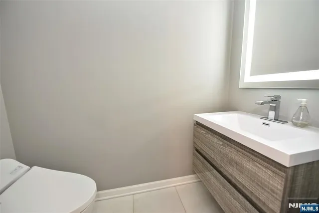 $869,000 | 272 Belmont Place, Unit 272, Mahwah, NJ 07430