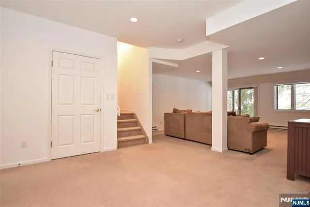 $869,000 | 272 Belmont Place, Unit 272, Mahwah, NJ 07430