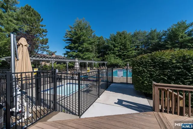 $869,000 | 272 Belmont Place, Unit 272, Mahwah, NJ 07430