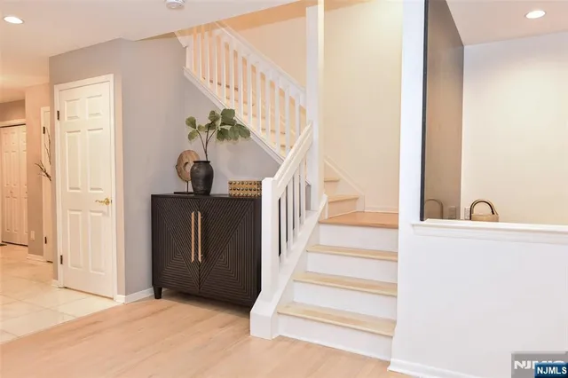 $869,000 | 272 Belmont Place, Unit 272, Mahwah, NJ 07430