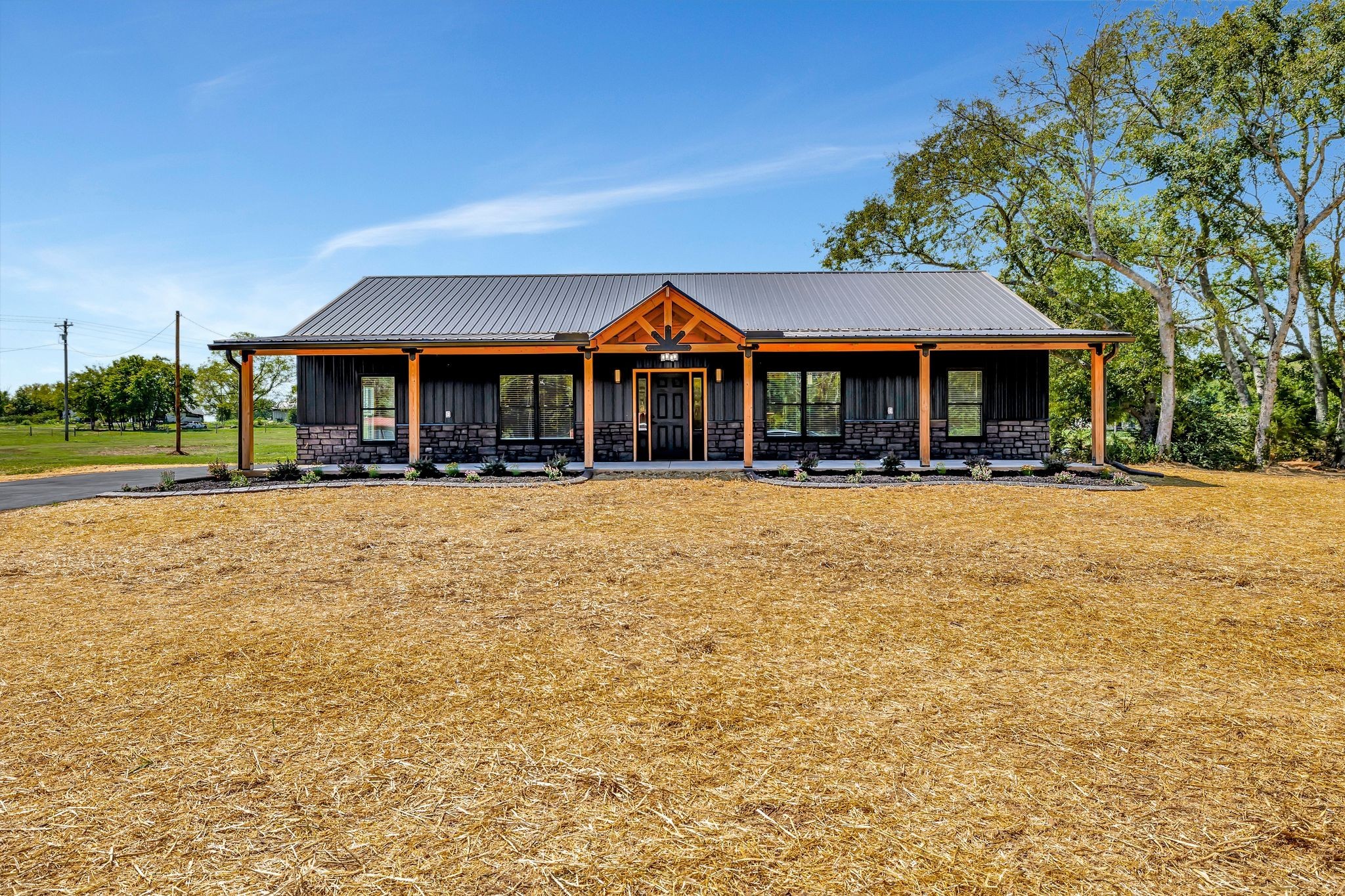 217 Green Acres Road Unionville, TN 37180 - Photo 2 of 22