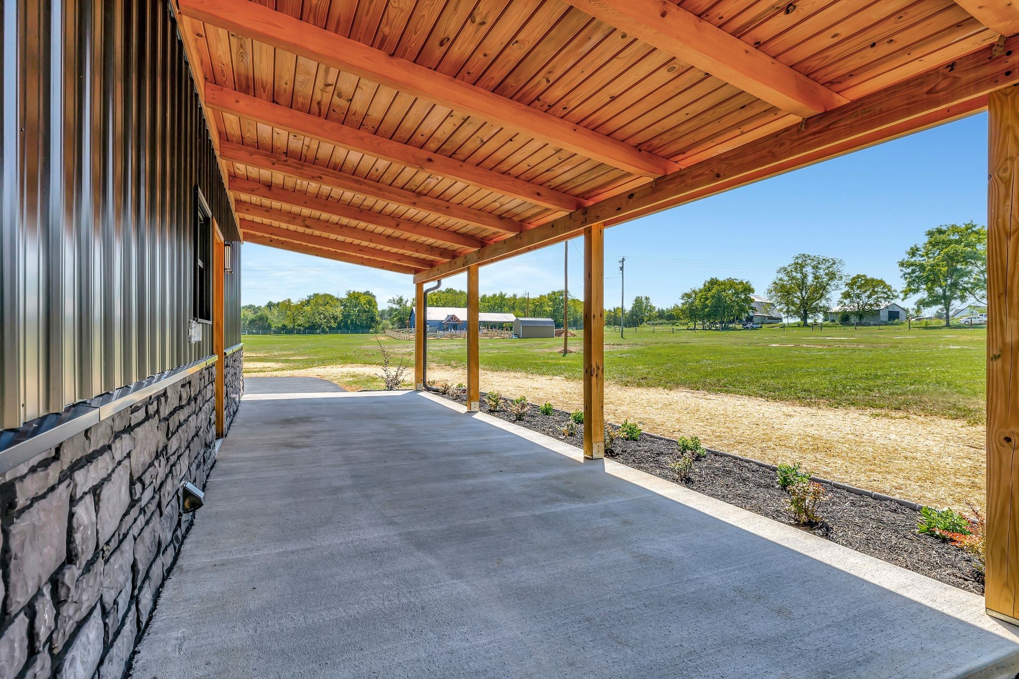 217 Green Acres Road Unionville, TN 37180 - Photo 4 of 22