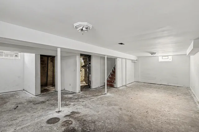 $114,900 | 2928 Lafayette Circle, Lansing, MI 48906