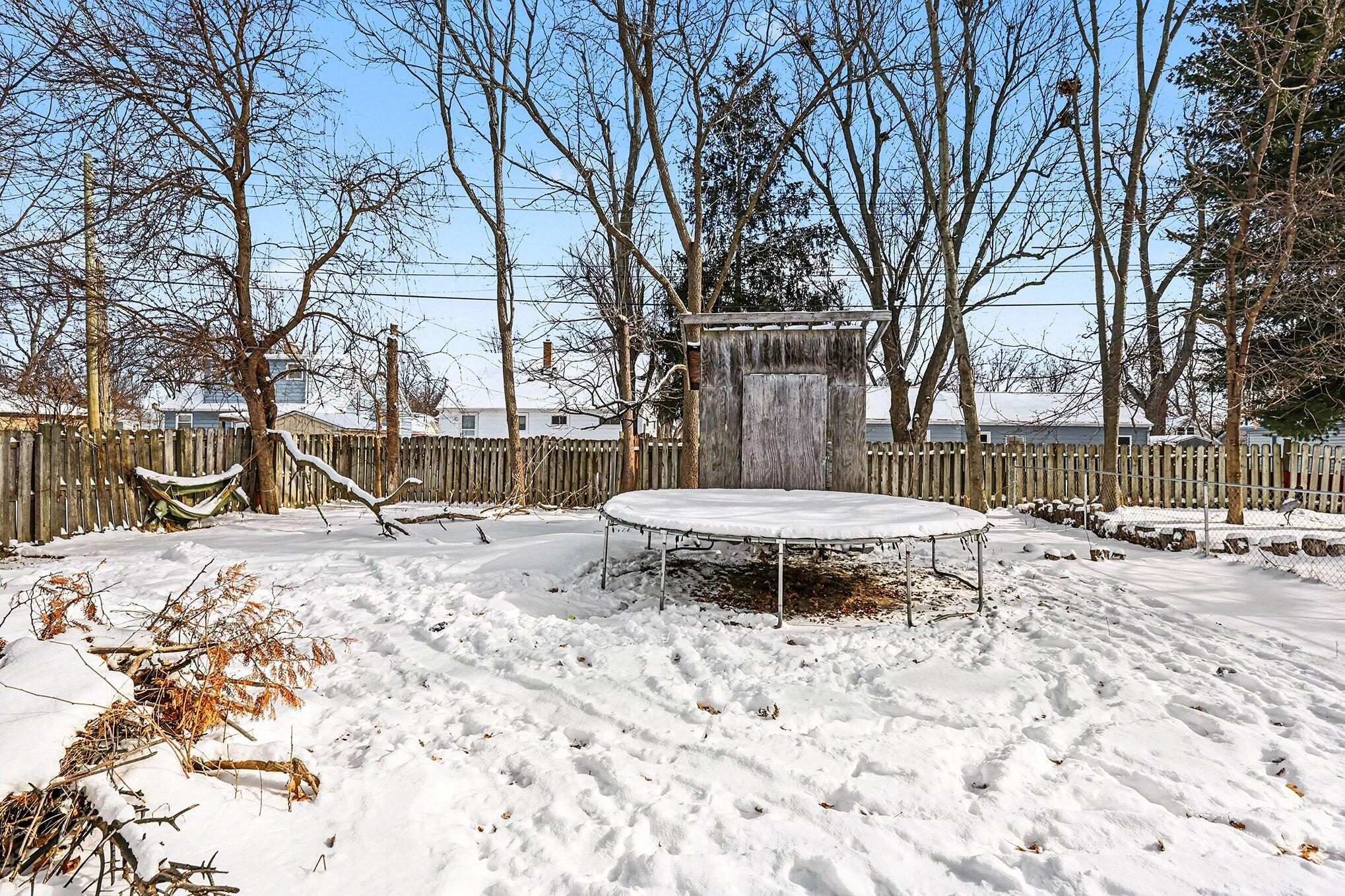 2928 Lafayette Circle Lansing, MI 48906 - Photo 15 of 15 006_file_6089