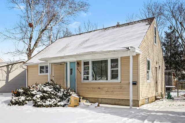 $114,900 | 2928 Lafayette Circle, Lansing, MI 48906