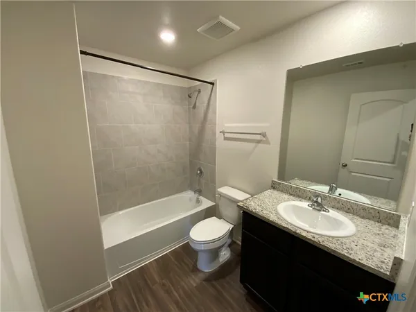 $1,695 | 1024 Riverdale Cove, Jarrell, TX 76537