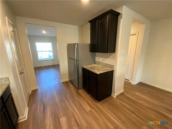 $1,695 | 1024 Riverdale Cove, Jarrell, TX 76537