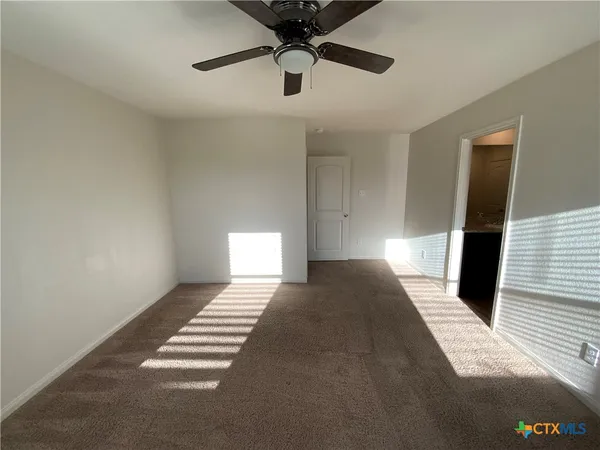 $1,695 | 1024 Riverdale Cove, Jarrell, TX 76537