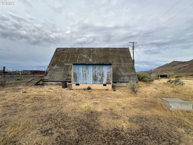 $48,000 | 111 Roosevelt Avenue, Roosevelt, WA 99356