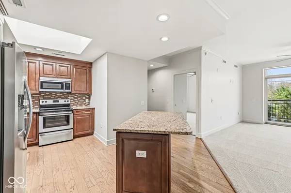 $349,900 | 20971 Shoreline Court, Unit 410, Noblesville, IN 46062