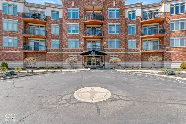 $349,900 | 20971 Shoreline Court, Unit 410, Noblesville, IN 46062