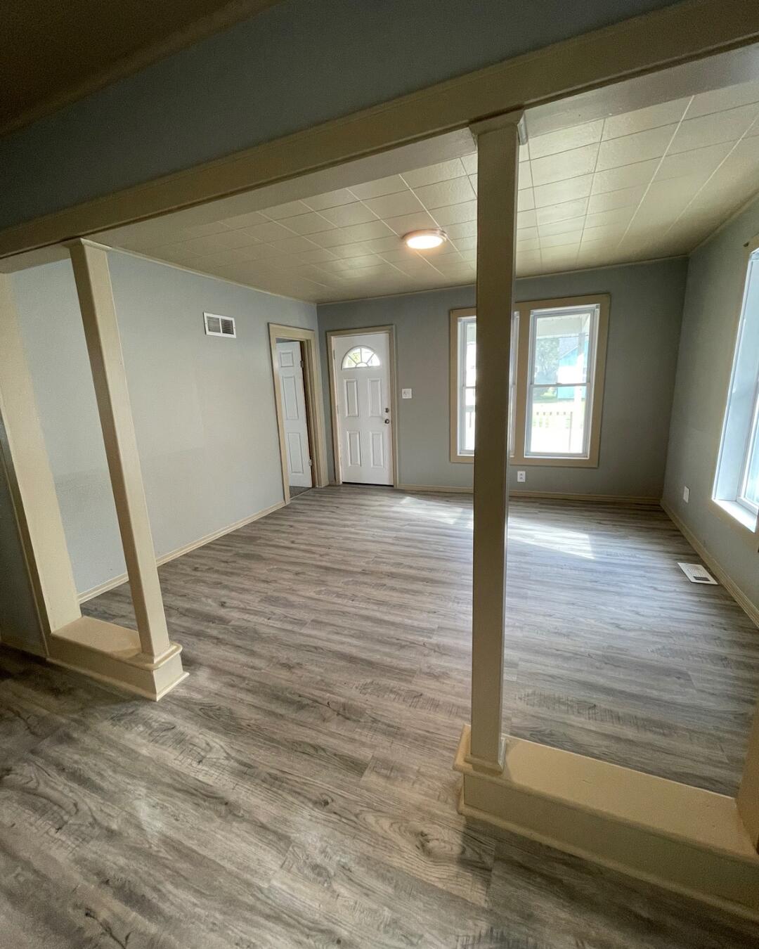 960 Mann Avenue Flint, MI 48503 - Photo 3 of 10 971 - 9