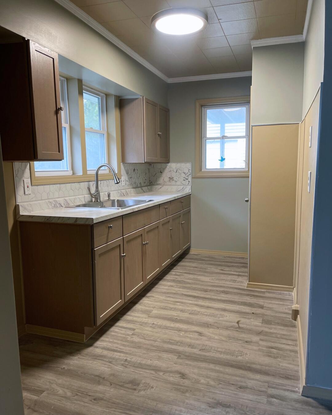 960 Mann Avenue Flint, MI 48503 - Photo 5 of 10 971