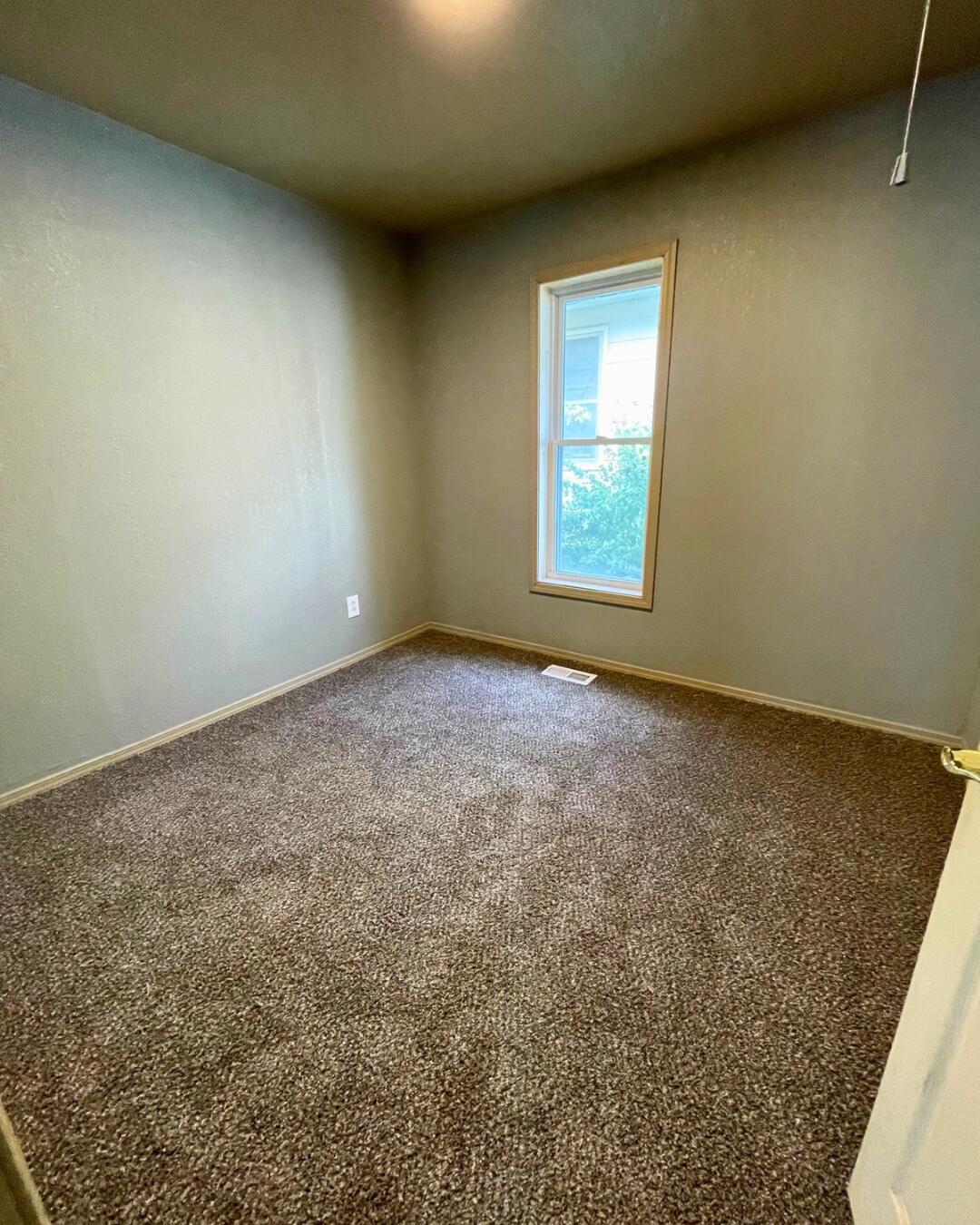 960 Mann Avenue Flint, MI 48503 - Photo 7 of 10 971 - 7