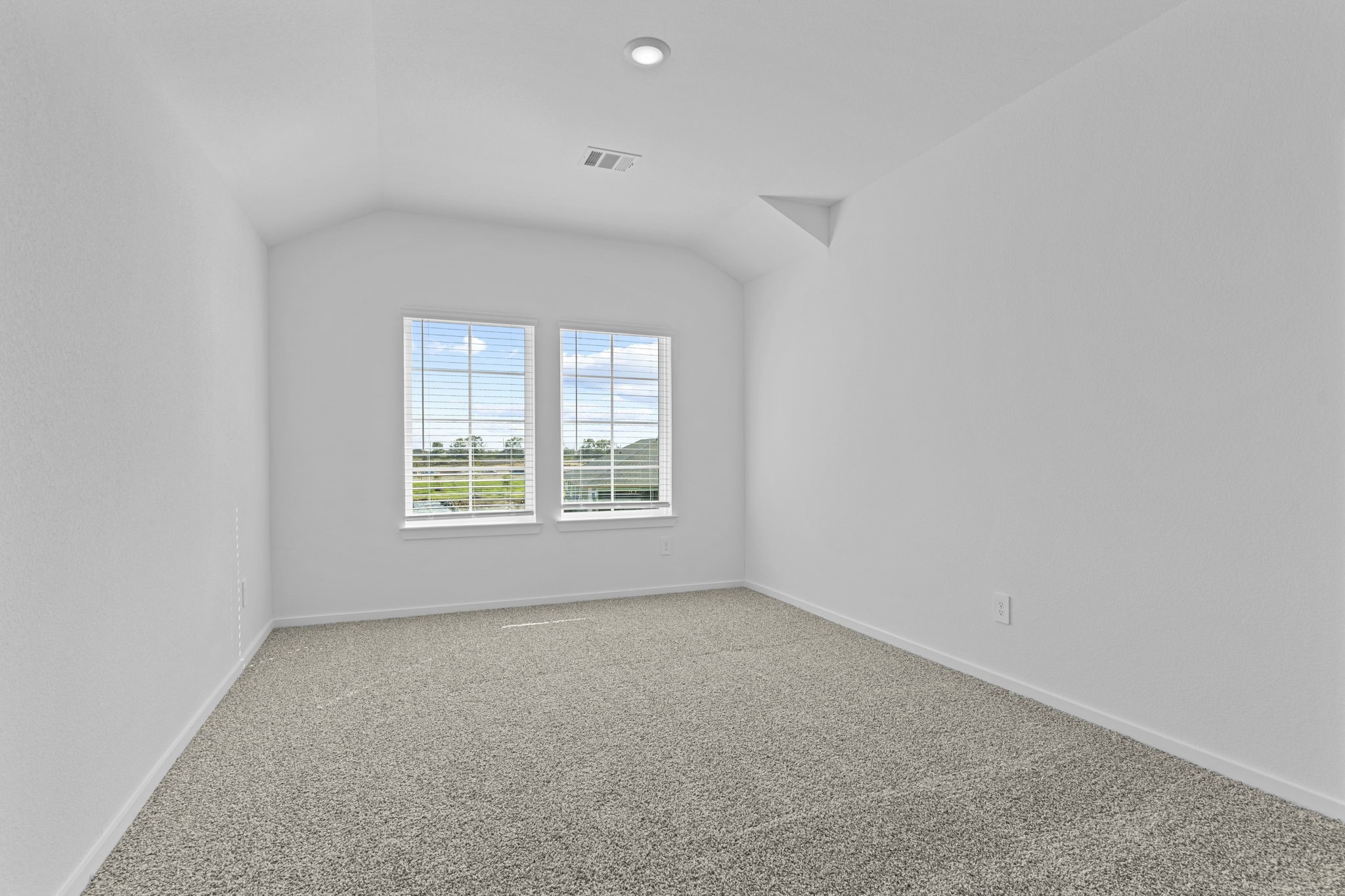 9019 Rose Water Iowa Colony, TX 77583 - Photo 36 of 44 an empty room with a window