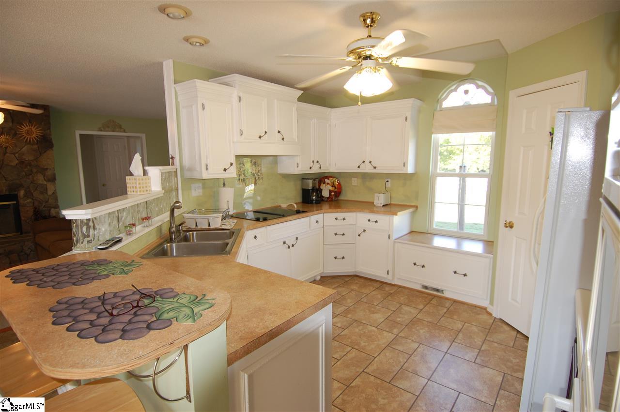 1238 Cox Lake Road Belton, SC 29627 - Photo 11 of 36 Gallery Image 11