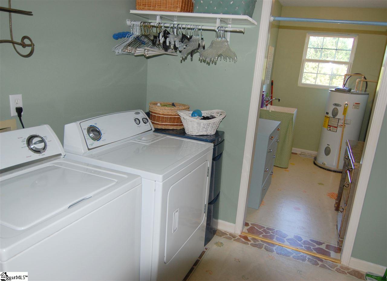 1238 Cox Lake Road Belton, SC 29627 - Photo 16 of 36 Gallery Image 16