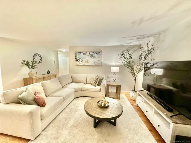 $2,900 | 13 Keeler Close, Unit 13, Ridgefield, CT 06877