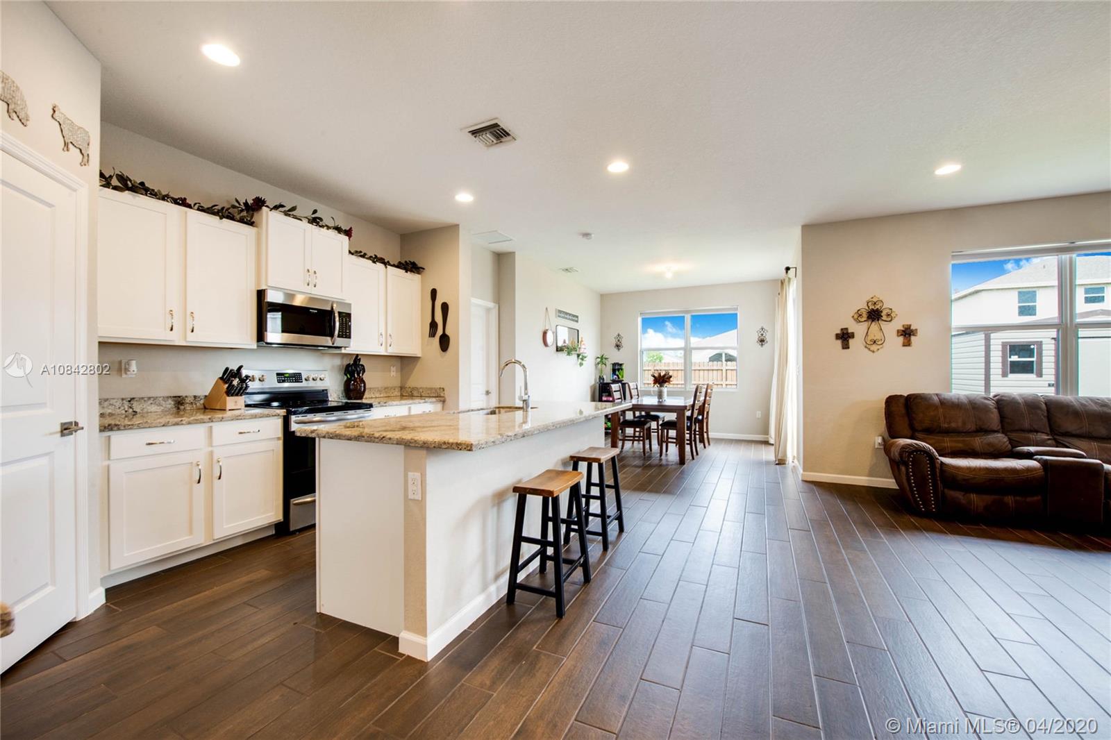 27944 Southwest 133rd Path Homestead, FL 33032 - Photo 2 of 12 Gallery Image 2
