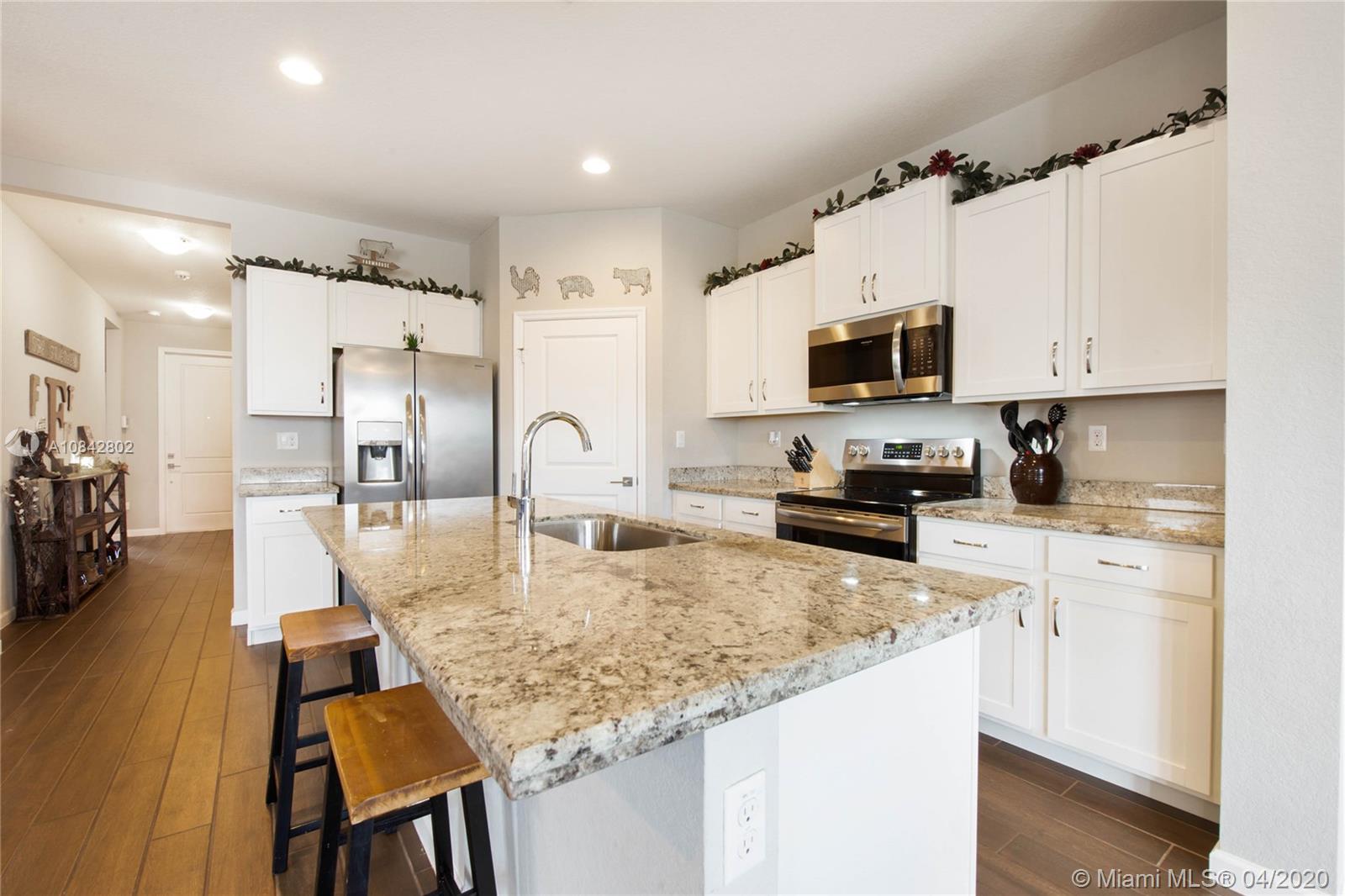 27944 Southwest 133rd Path Homestead, FL 33032 - Photo 3 of 12 Gallery Image 3
