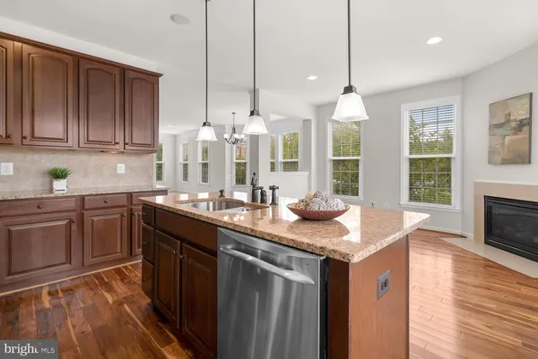 $3,450 | 22664 Amberjack Square, Brambleton, VA 20148