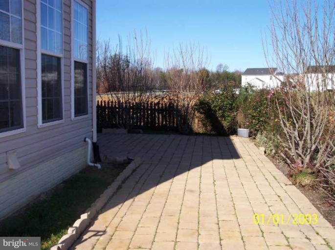 84 Riggs Road Fredericksburg, VA 22405 - Photo 16 of 22 Patio off Kitchen/Breakfast room