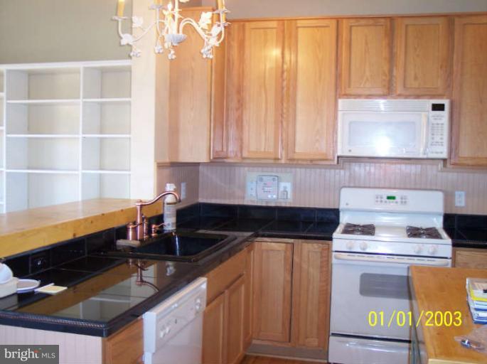 84 Riggs Road Fredericksburg, VA 22405 - Photo 4 of 22 Kitchen