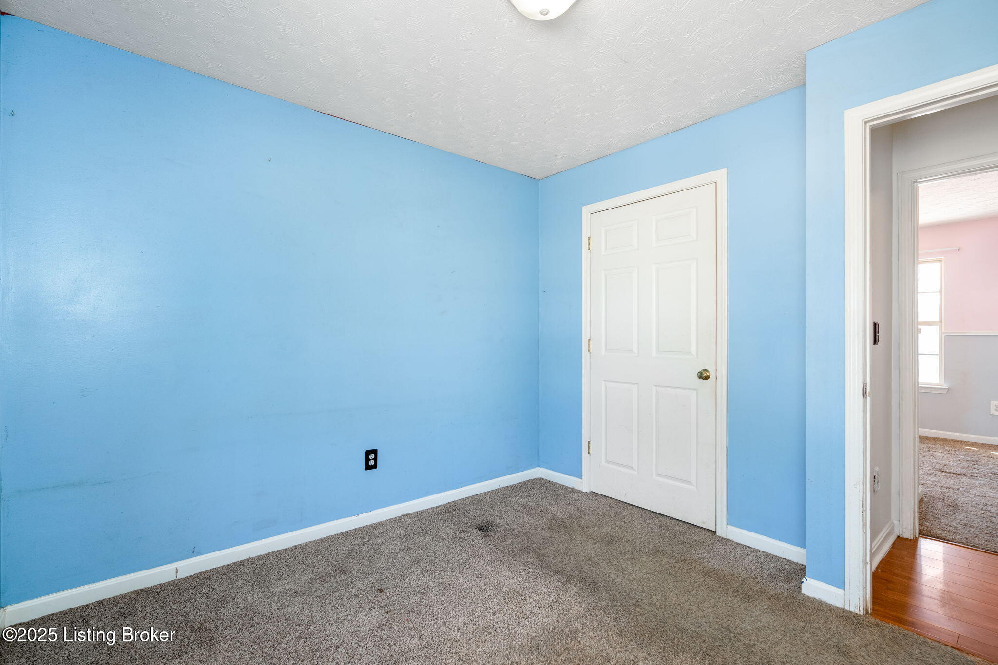 452 West Blue Lick Road Shepherdsville, KY 40165 - Photo 22 of 24 452 W Blue Lick Rd-26