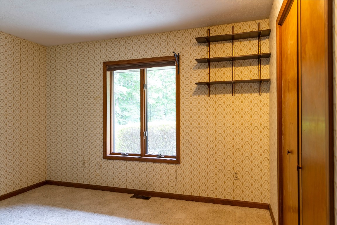 212 Sheedy Road Vestal, NY 13850 - Photo 11 of 46 Gallery Image 11