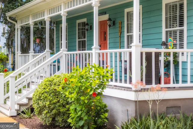 a bathroom with a tub
