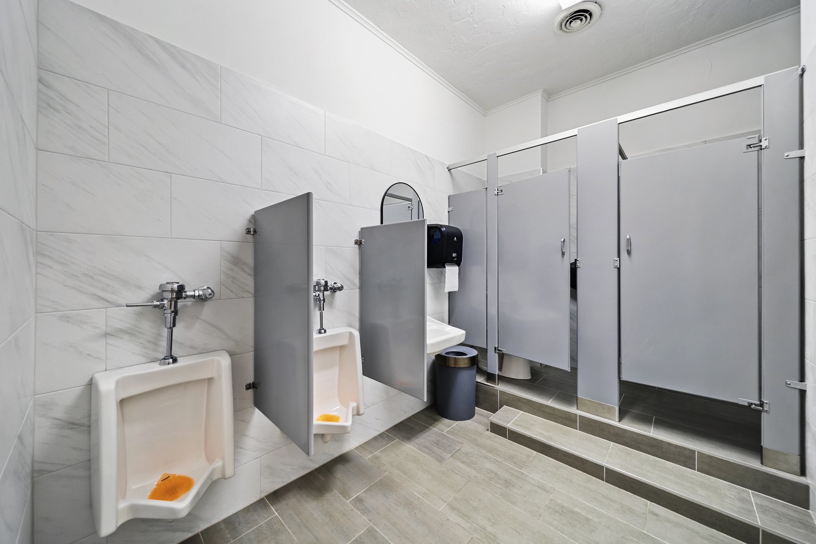 6155 West Fullerton Avenue Chicago, IL 60639 - Photo 21 of 43 a view of a storage & utility room with two washing machine