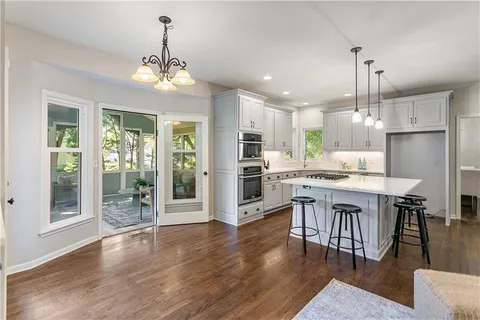 $750,000 | 5255 West 129th Terrace, Leawood, KS 66209