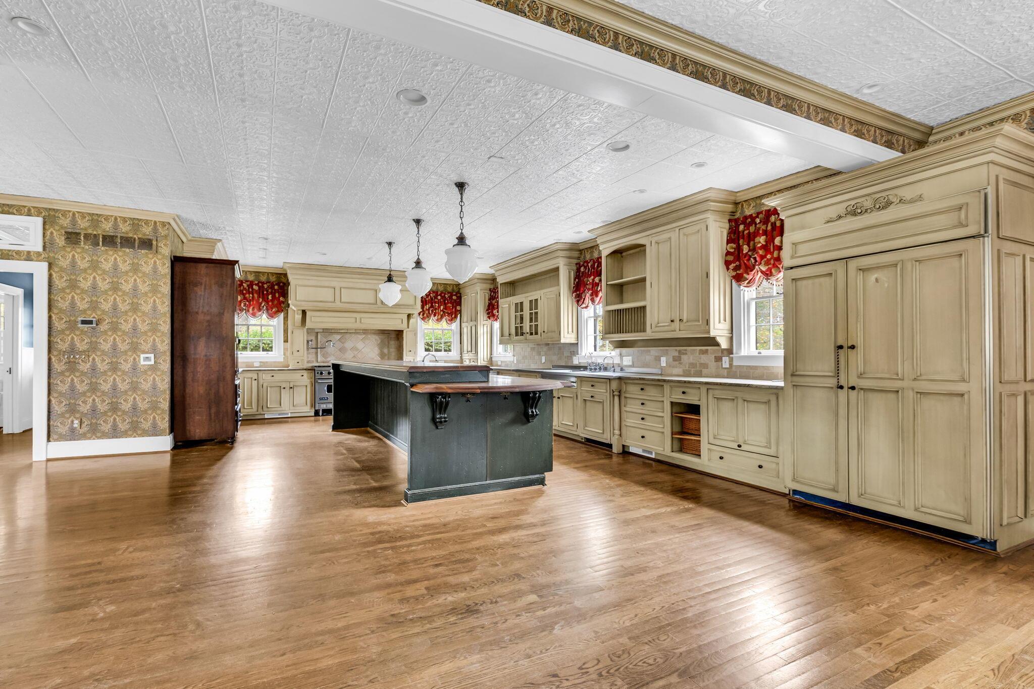 7805 Brill Road Cincinnati, OH 45243 - Photo 69 of 139 69-web-or-mls-7805BrillRoadInt_Hommati10