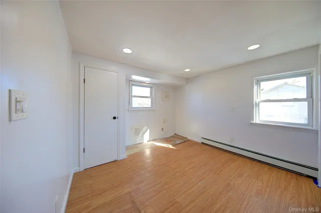 $899,999 | 309 Litchfield Avenue, Elmont, NY 11003