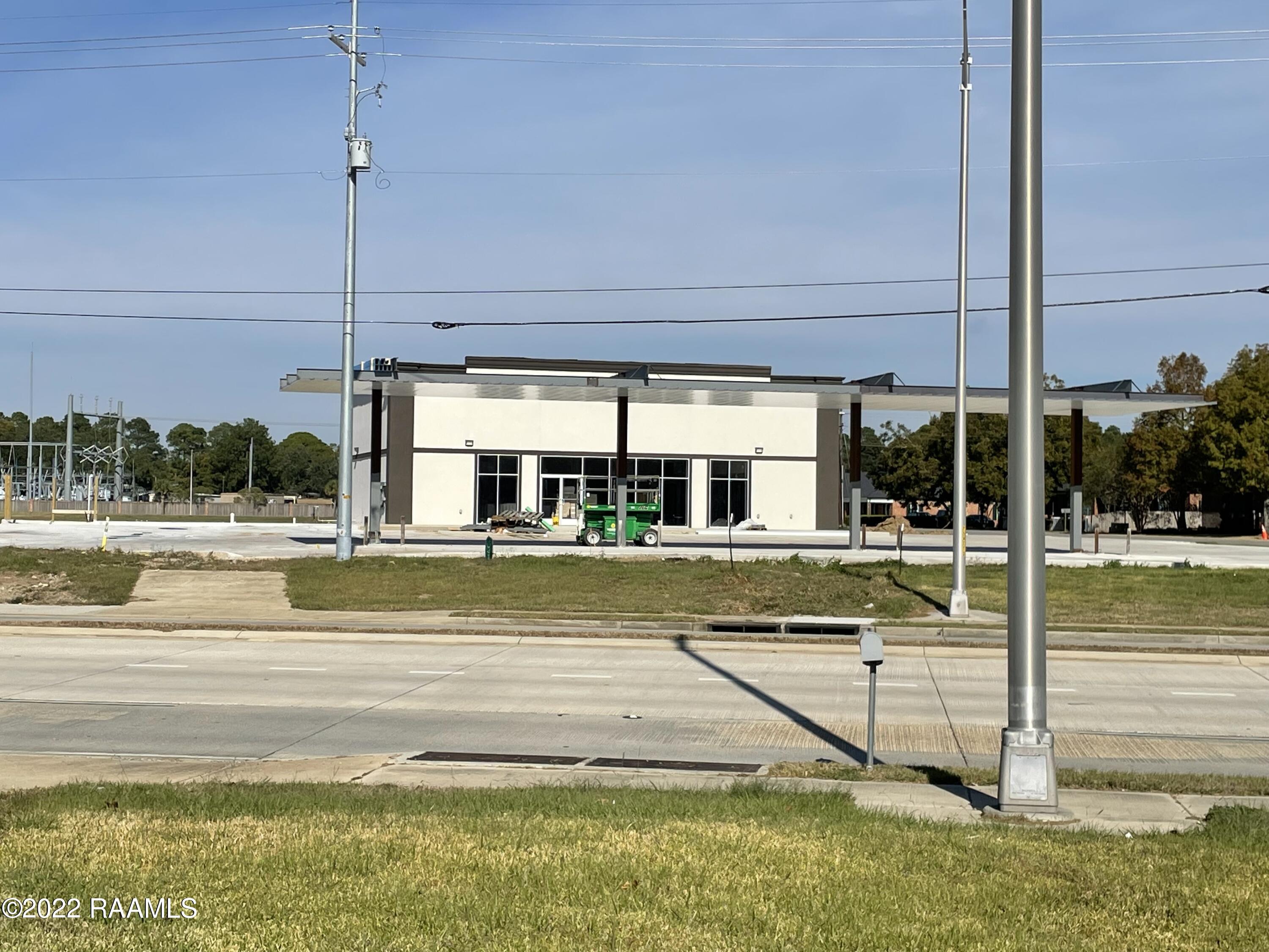 707 Verot School Road Lafayette, LA 70508 - Photo 6 of 7 IMG-2133