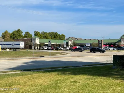 $450,000 | 707 Verot School Road, Lafayette, LA 70508