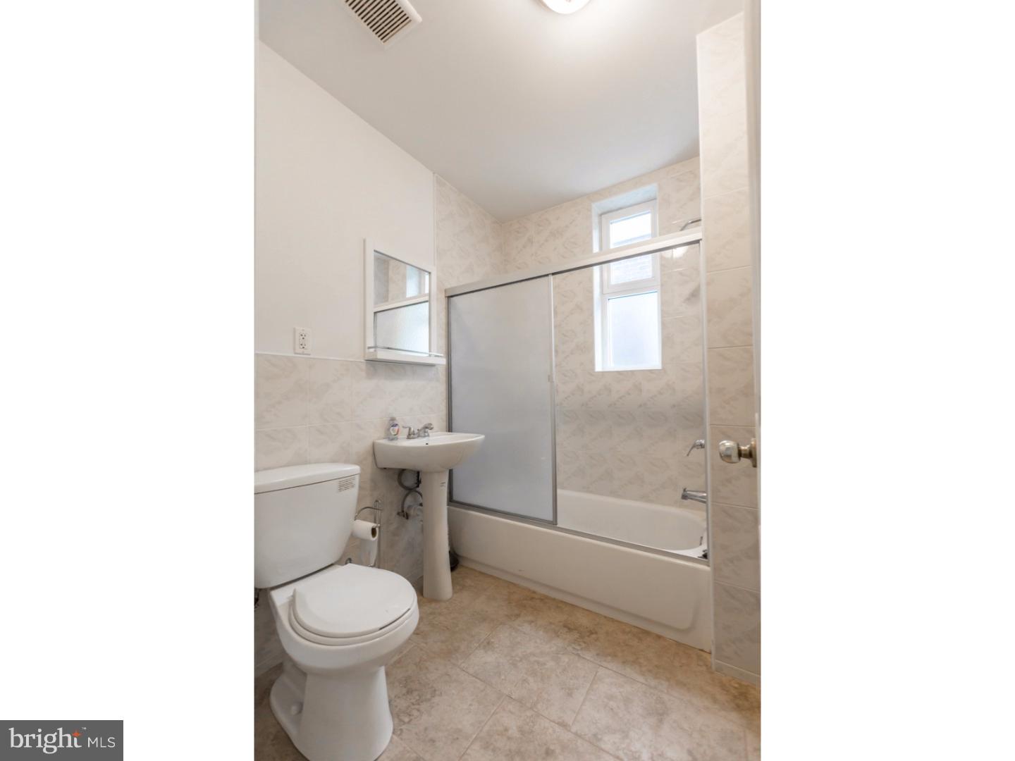 274 South 23rd Street, Unit 3R Philadelphia, PA 19103 - Photo 19 of 25